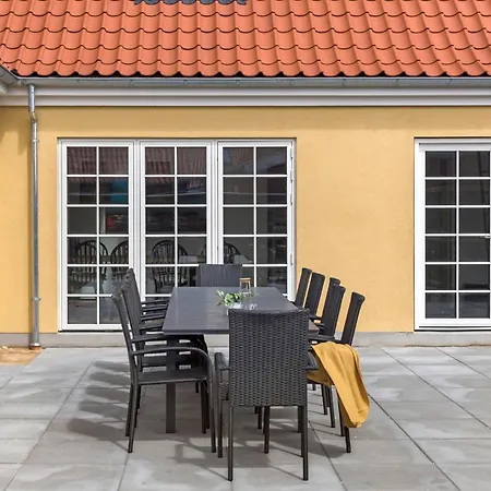 3 Bedroom Beautiful In Holiday home